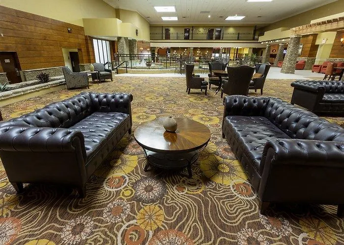 Doubletree By Hilton Worth South Hotel