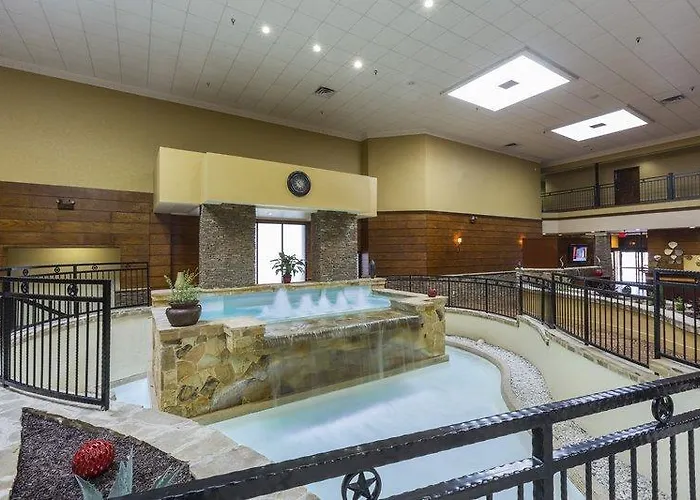 Doubletree By Hilton Worth South Hotel Fort Worth