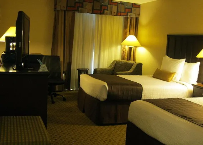 Doubletree By Hilton Worth South Hotel