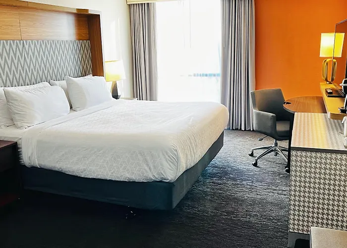 Doubletree By Hilton Worth South Hotel 4*