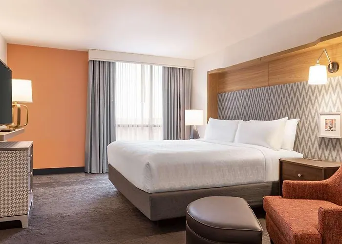 Doubletree By Hilton Worth South Hotel