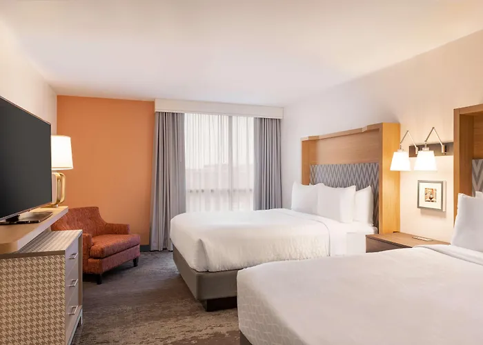 Doubletree By Hilton Worth South Hotel