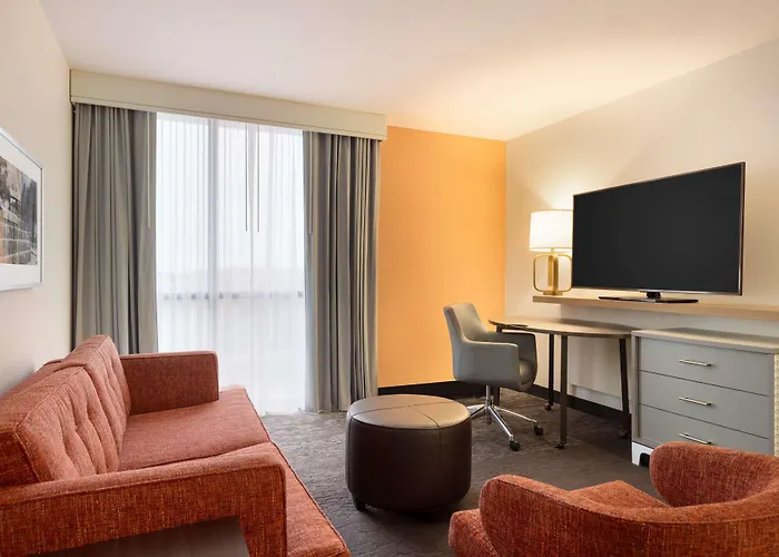 Doubletree By Hilton Worth South 4*